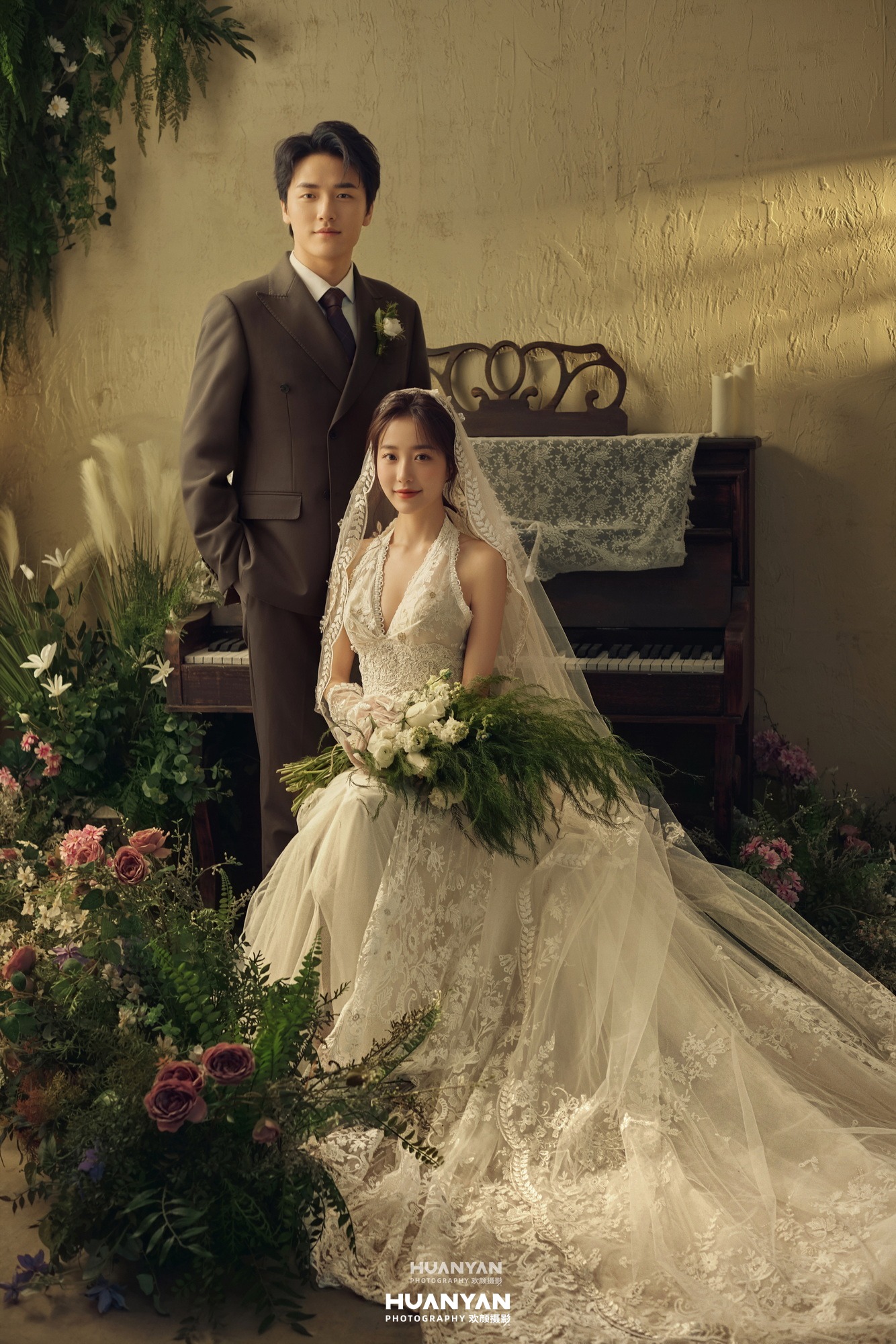 暮光秘语客片第11张｜浪漫唯美婚纱照，摄于室内影棚