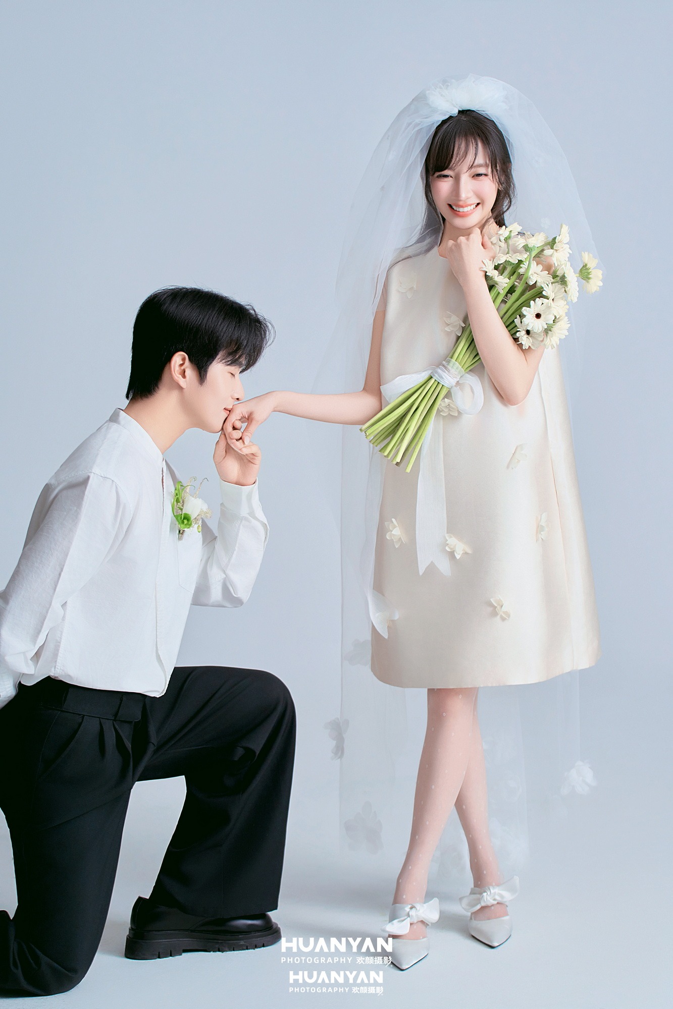 韩式温柔婚纱照 · 室内影棚场景 · 白菊心事客片