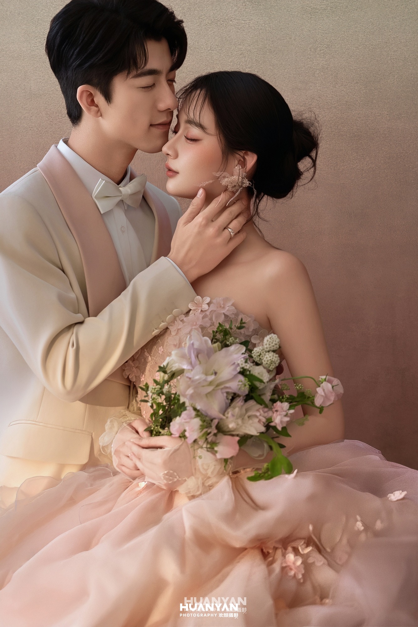室内影棚韩式温柔婚纱照实拍（粉雾情书系列）