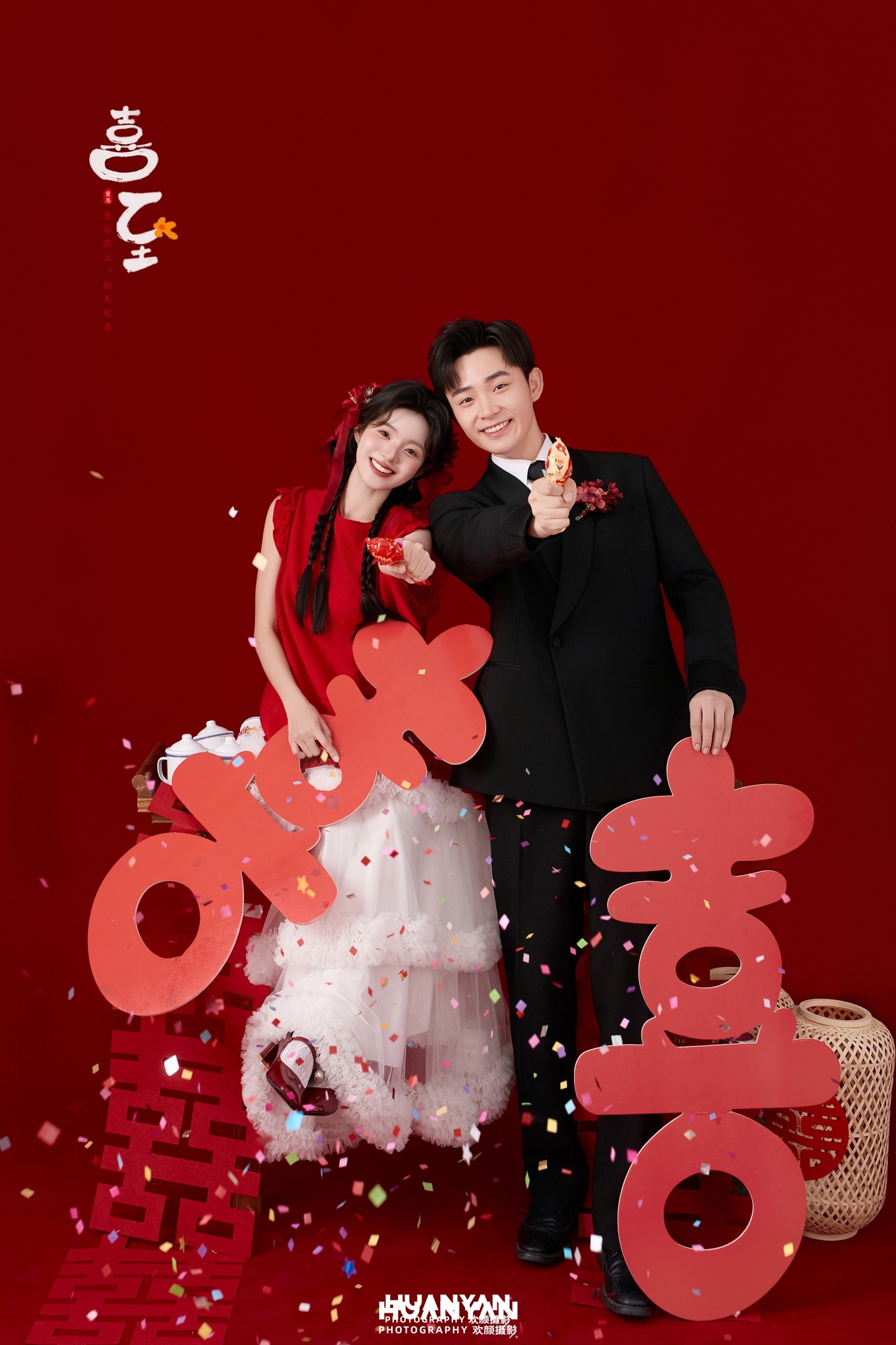 囍了客片第3张｜新中式婚纱照，摄于室内影棚