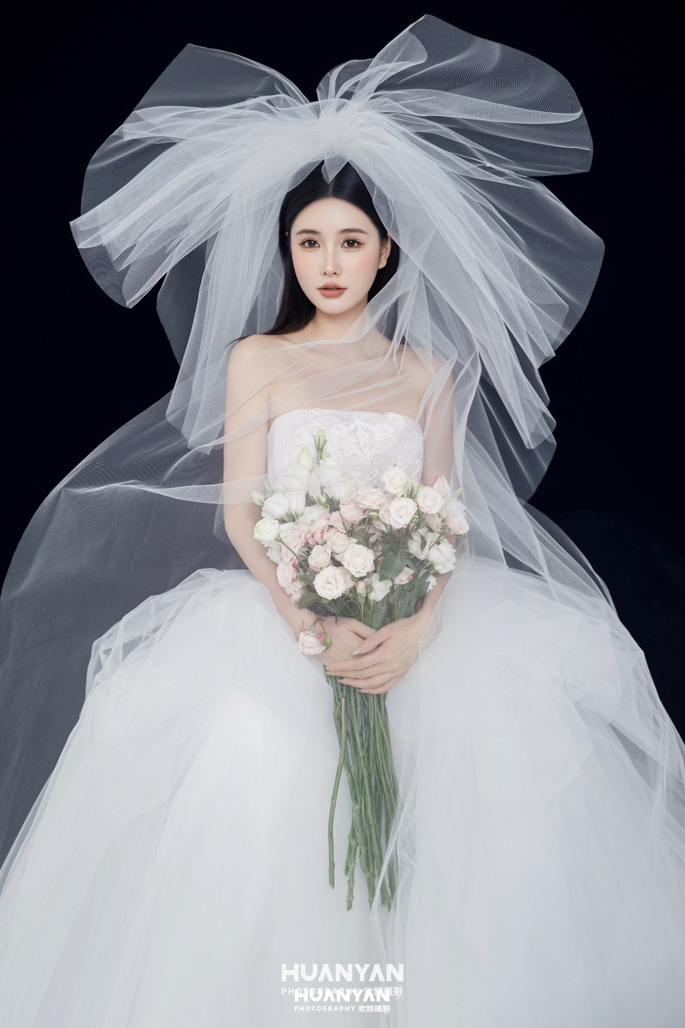 韩式温柔婚纱照 · 室内影棚场景 · 纱结如蝶客片