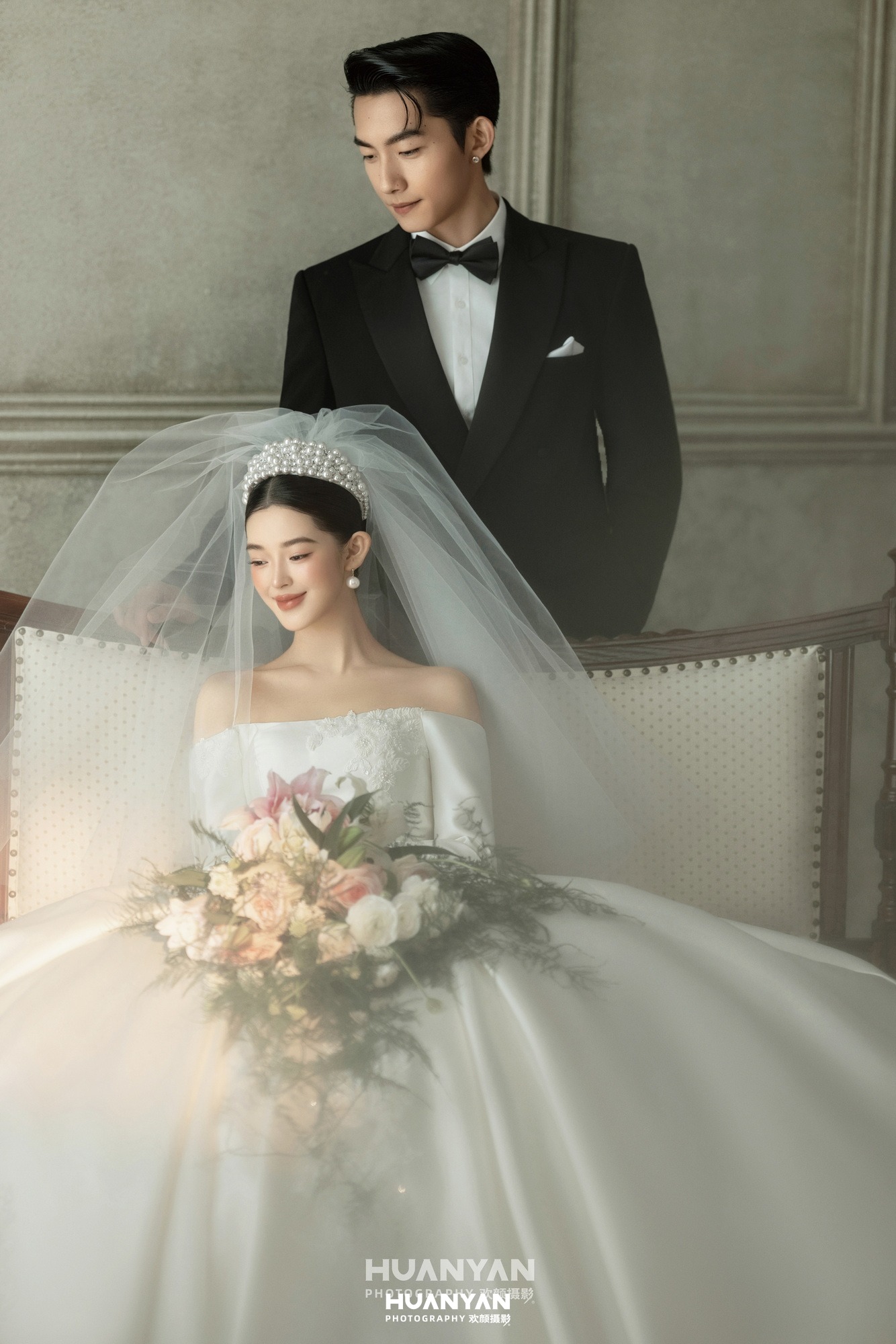 浪漫唯美婚纱照 · 室内影棚场景 · 拾纱客片