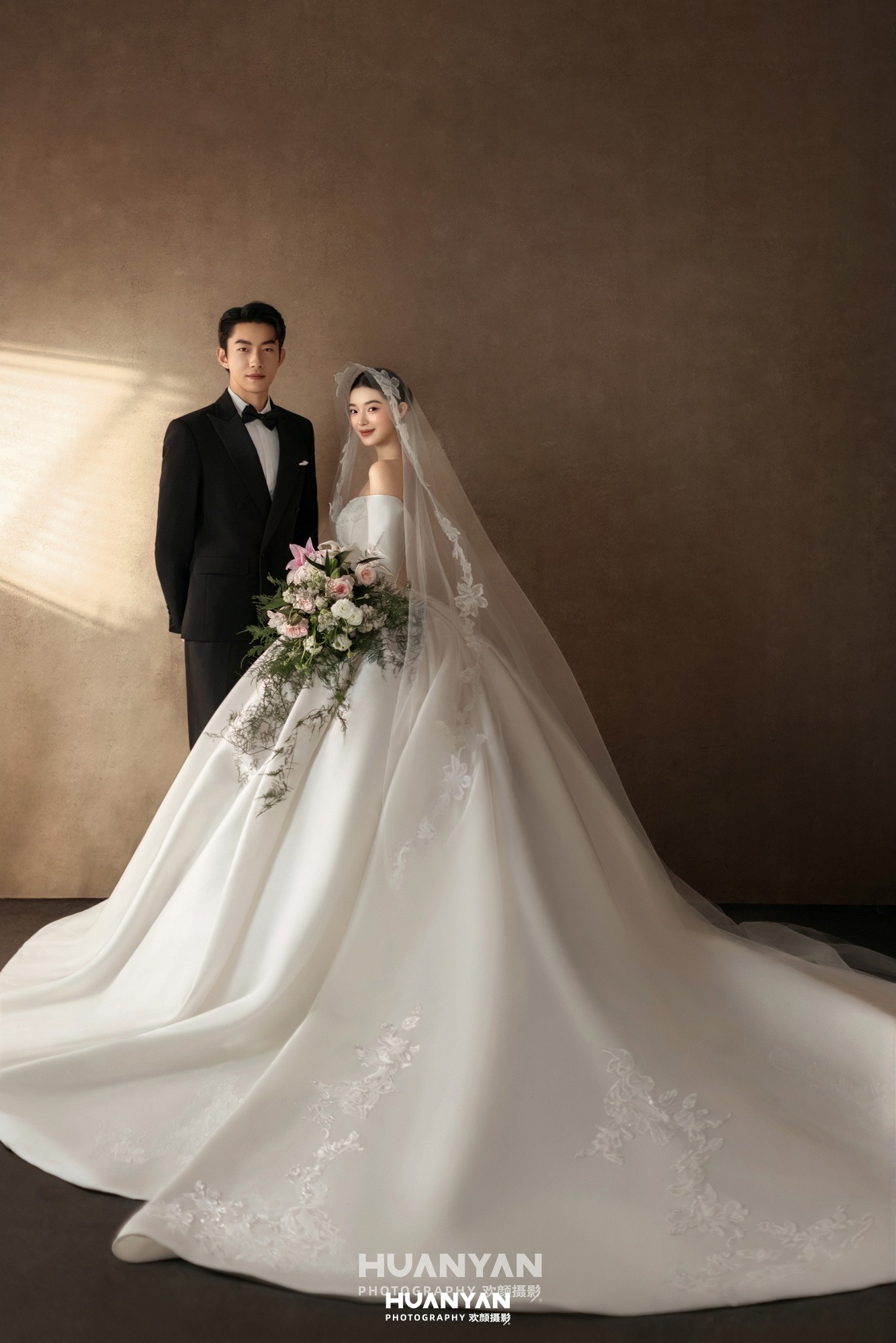 鎏光予序：浪漫唯美婚纱照室内影棚实拍