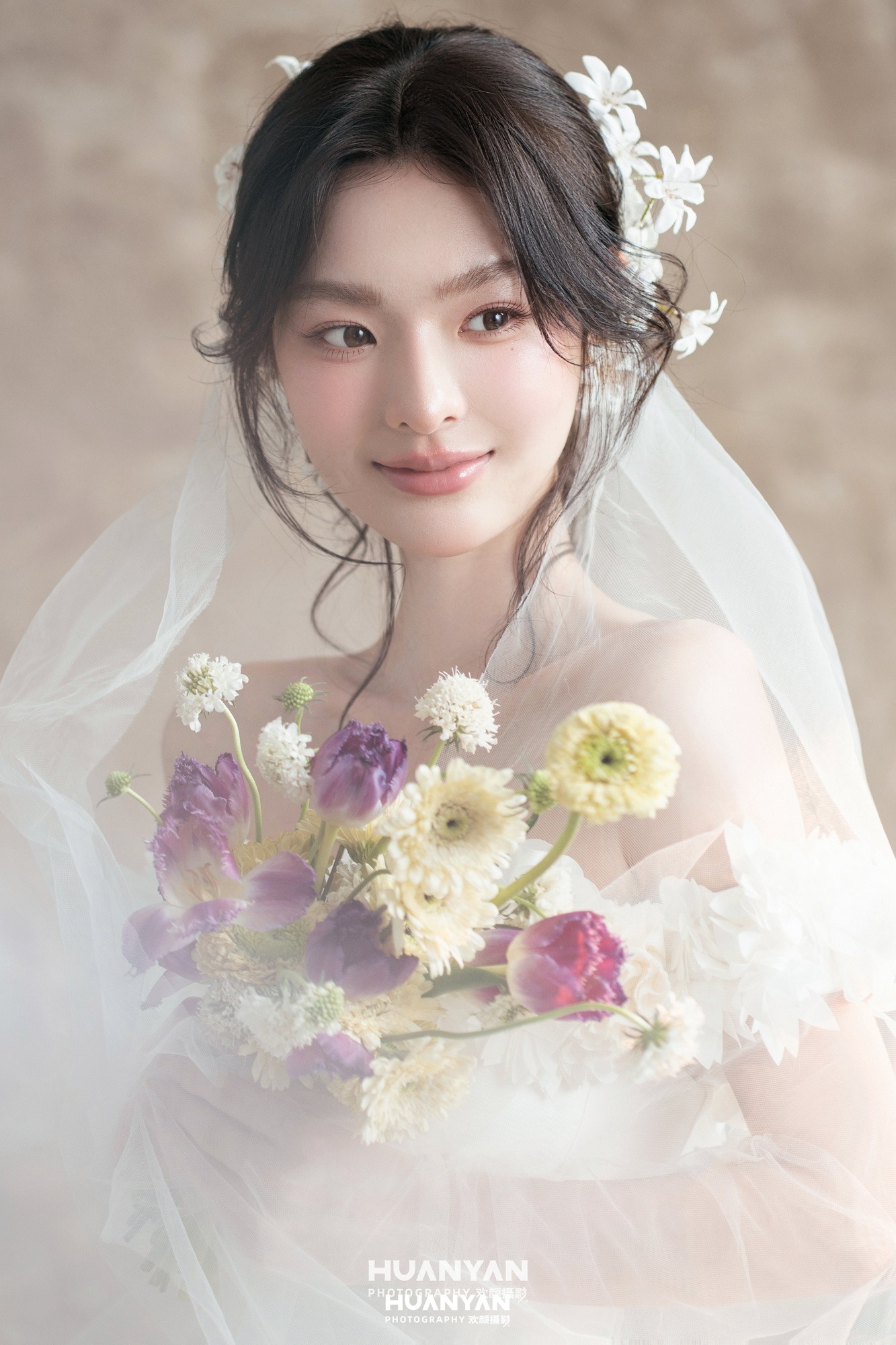室内影棚韩式温柔婚纱照实拍（吻落纱间系列）