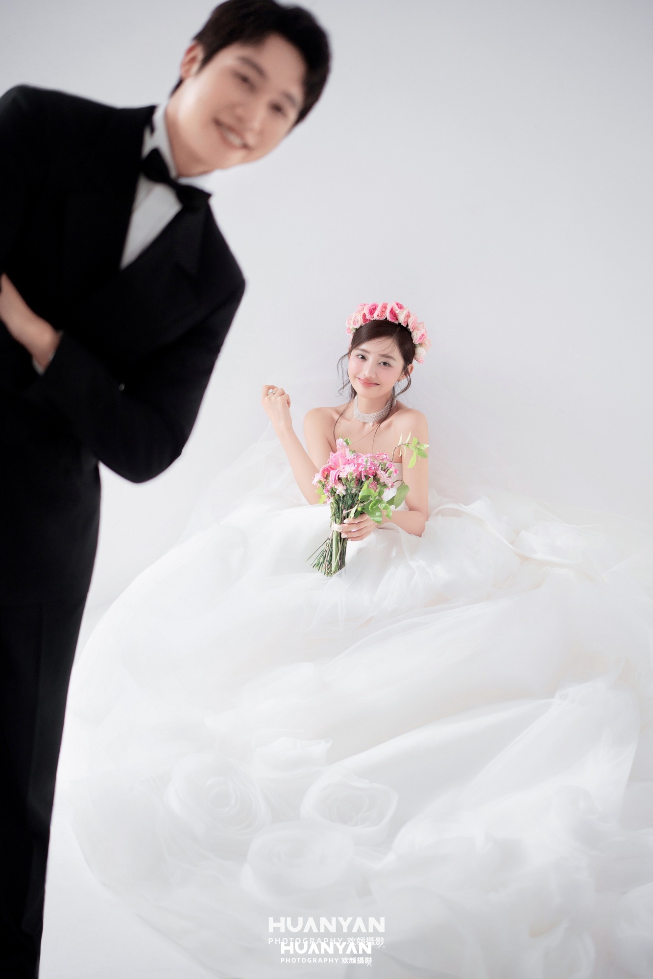 白境生花：韩式温柔婚纱照室内影棚实拍