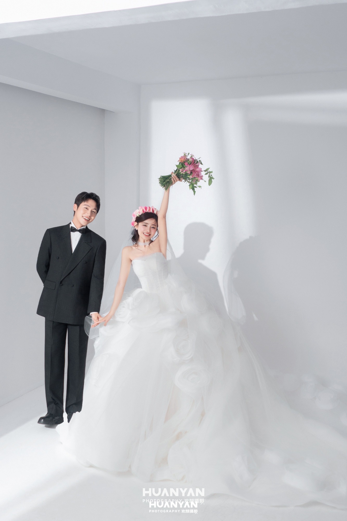 室内影棚韩式温柔婚纱照实拍（白境生花系列）