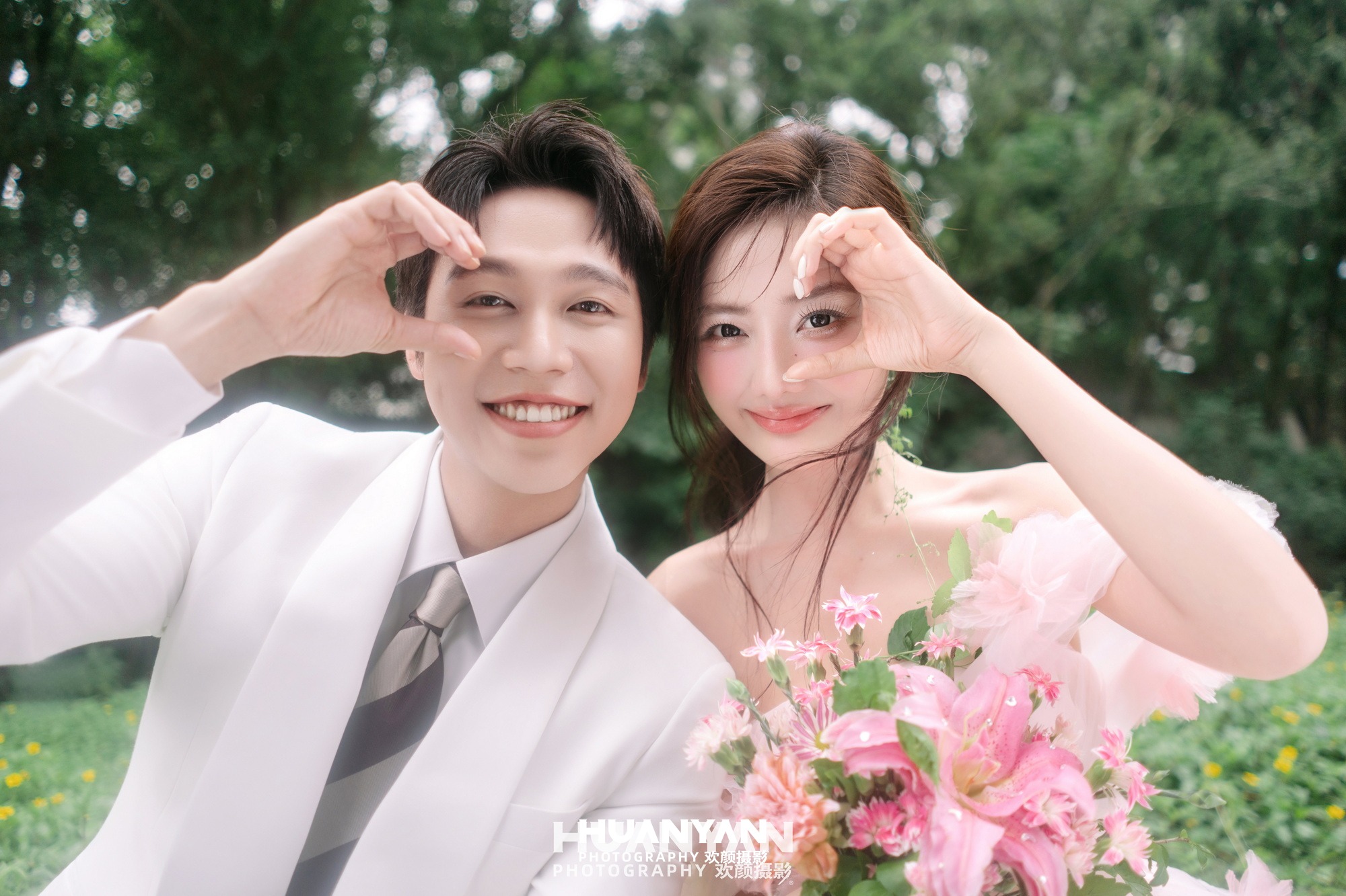 粉纱拾春客片第7张｜清新自然婚纱照，摄于户外自然