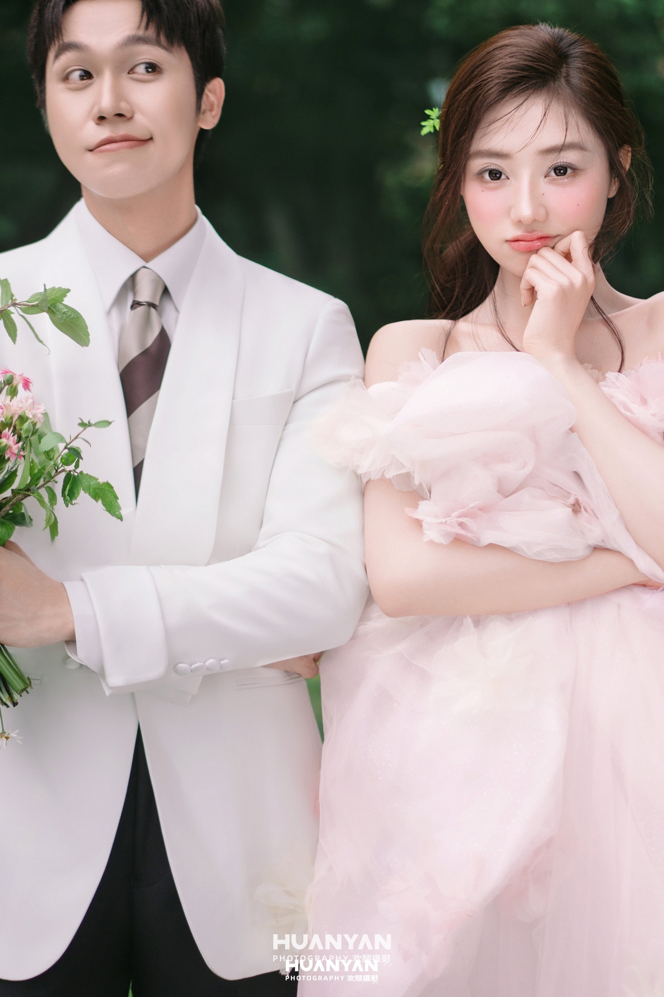 粉纱拾春：清新自然婚纱照户外自然实拍