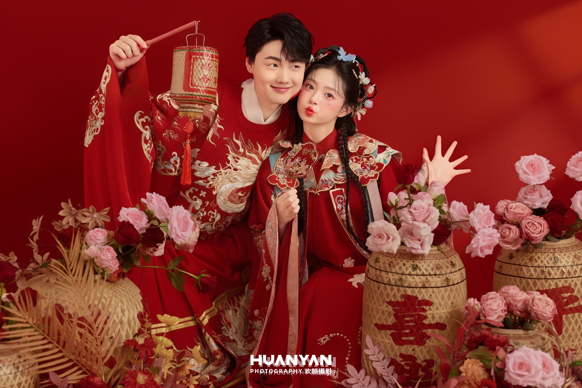 新中式婚纱照 · 室内影棚场景 · 红衣酿喜客片