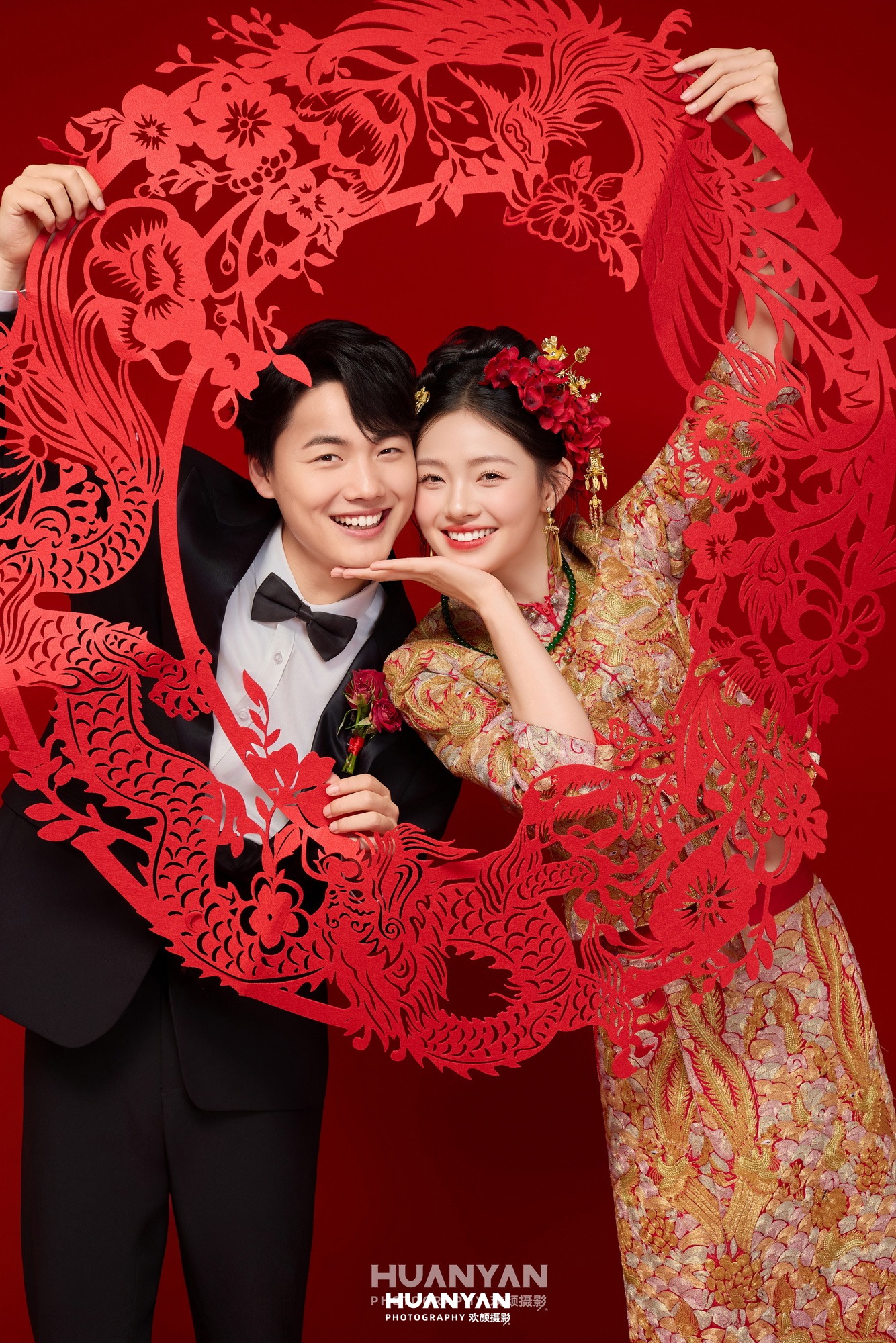 金缕龙凤：新中式婚纱照室内影棚实拍