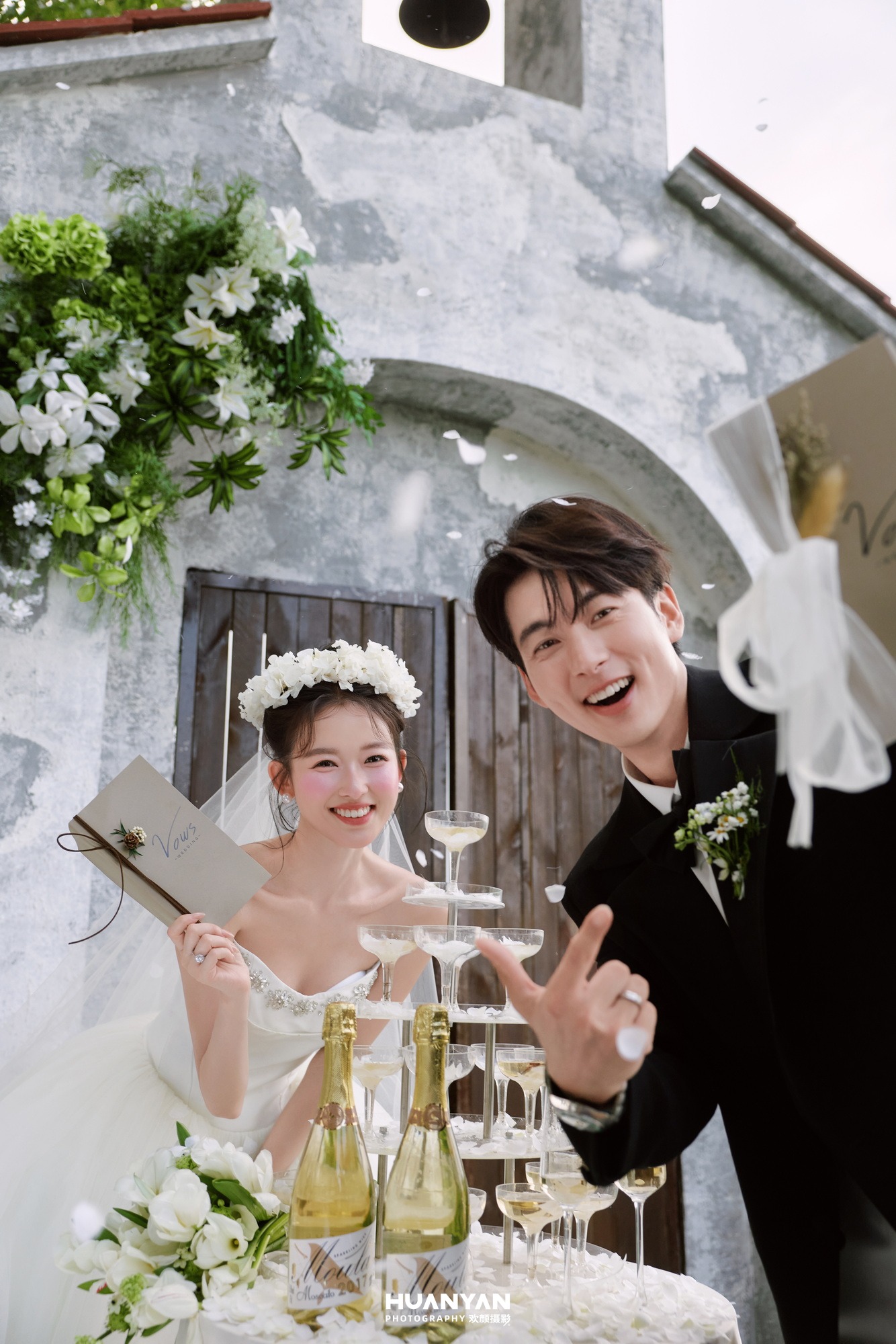 钟声香槟：韩式温柔婚纱照户外自然实拍