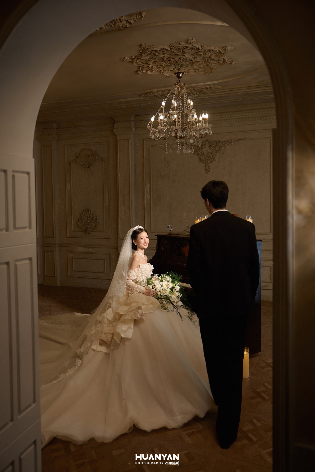 室内影棚轻奢高级婚纱照实拍（琴键情书系列）